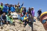 صعود تیم ۳۰ نفره کوهنوردان خوزستانی به قله دنا