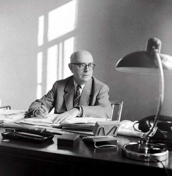 «وقتی هنر خطرناک میشود!» (نگاهی به آرا و عقاید تئودور آدورنو، فیلسوفِ فرهنگ مدرن) «وقتی هنر خطرناک میشود!» (نگاهی به آرا و عقاید تئودور آدورنو، فیلسوفِ فرهنگ مدرن)